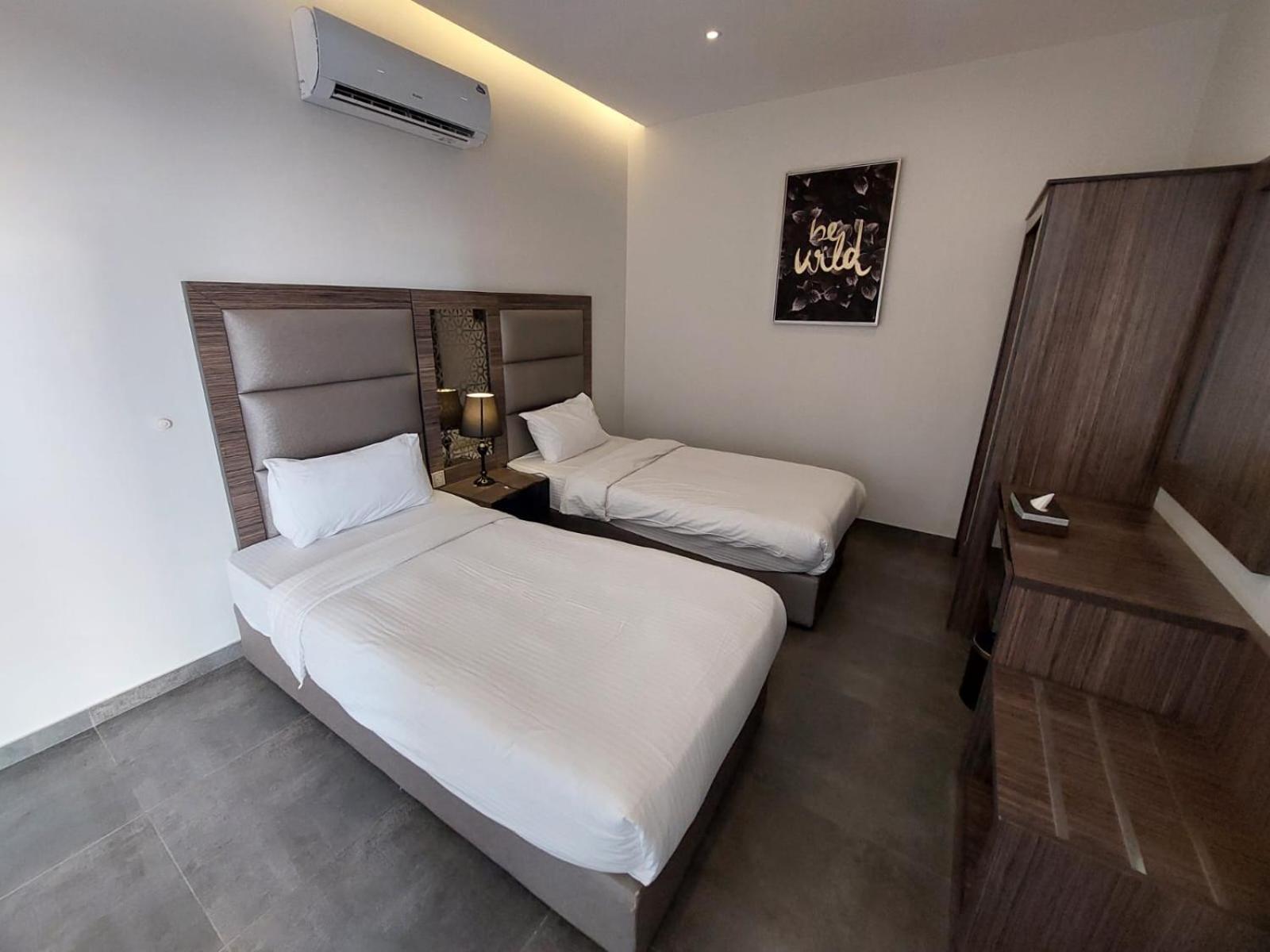 Arayik Resort *